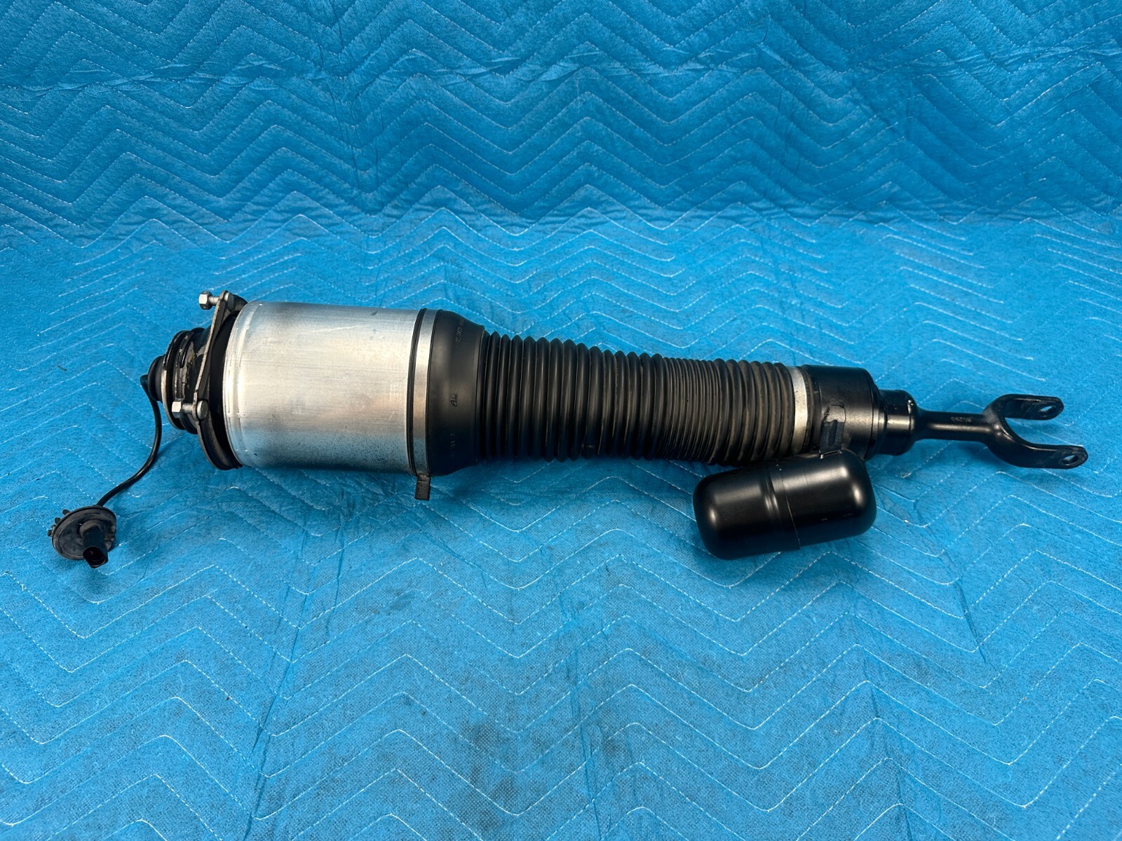 Bentley Flying Spur Front Driver's Side Air Shock Absorber Strut 29k 06-12 OEM