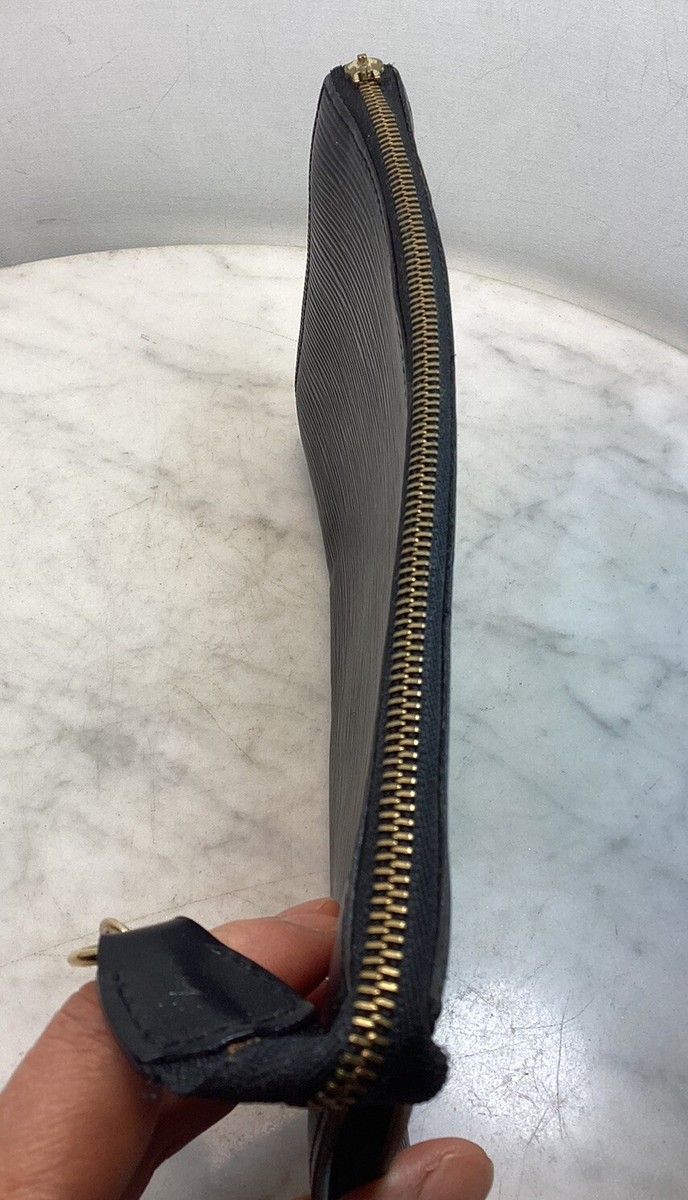 Vintage LOUIS VUITTON Black EPI Leather Pochette Accessories Vintage LOUIS VUITTON Black EPI Leather Pochette Accessories