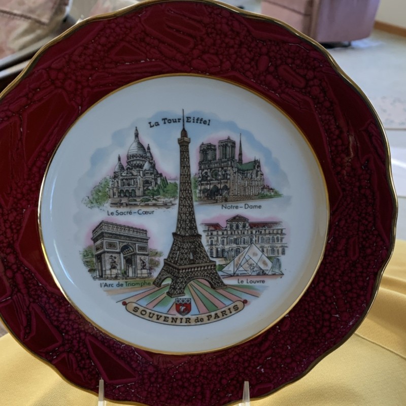 Limoges France Souvenir de Paris Eiffel Tower Souvenir Plate