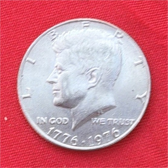 Kennedy Half Dollar 1776-1976 Bicentennial Independence Hall Reverse 50C P