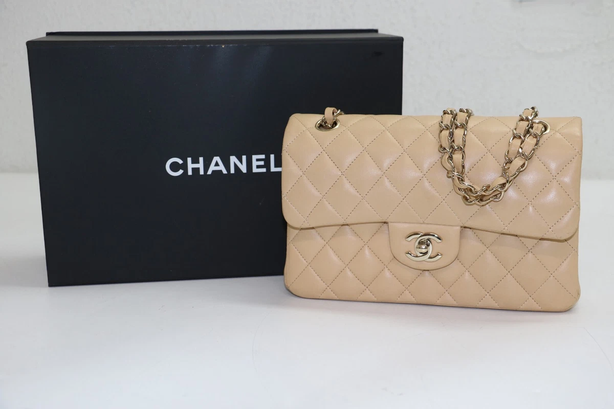 Chanel A01113 Flap Handbag Classic Bag Grained shiny Calfskin Black Gold in  2023