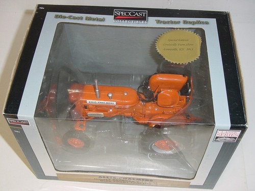 1/16 Allis Chalmers D-14 Wide Front Tractor NIB! 2011 Louisville Farm Show! - Picture 2 of 2