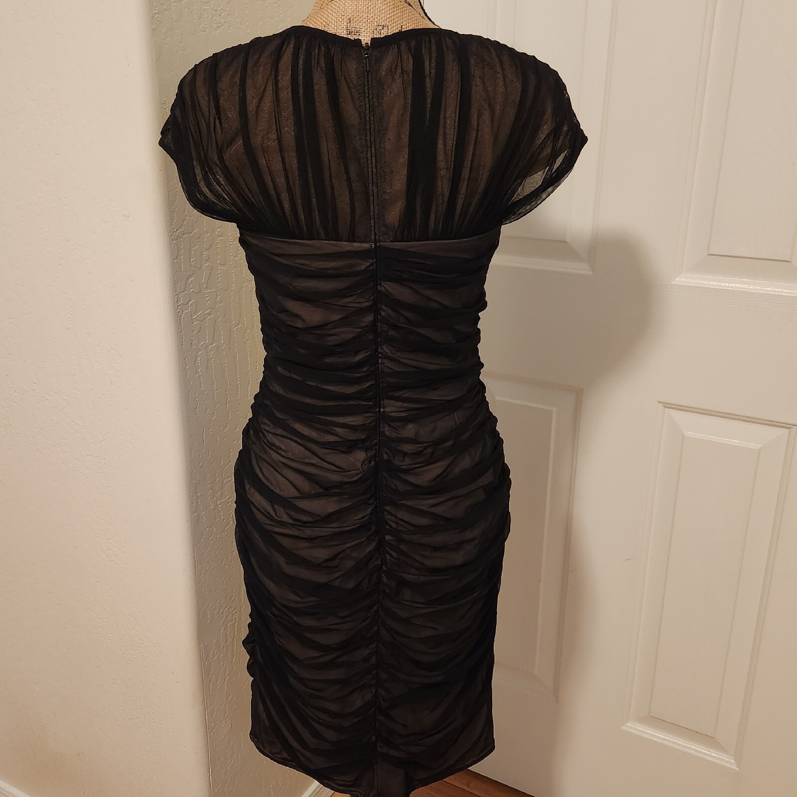 Picture 2 of 6