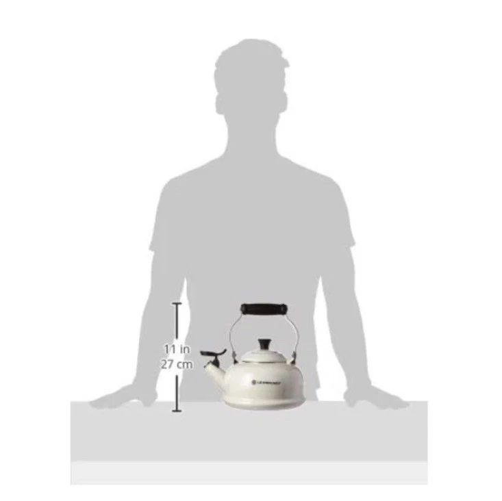 Nueva tetera Le Creuset Whistling 1,7 cuartos de galón esmalte blanco sobre silbato fijo de acero Foto 3 de 4