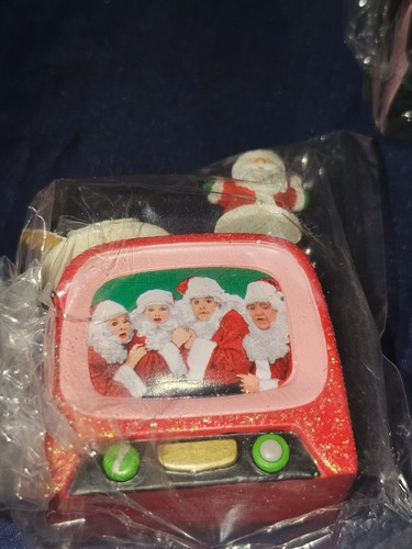 NEW I LOVE LUCY Set of 4 Collectible TV Ornaments Series #1 Limited Edition - Picture 10 of 11