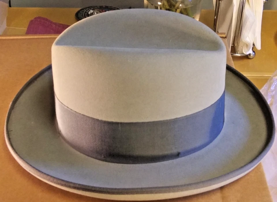 Deion by Dobbs 帽子 Cloud 灰色 Fedora/Style Omega B -- 复古 罕见 全新带盒 — 第 2/4 张图片