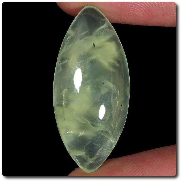 Prehnite verte d'Afrique 25.45 cts, pierre d'harmonie pour votre intérieur