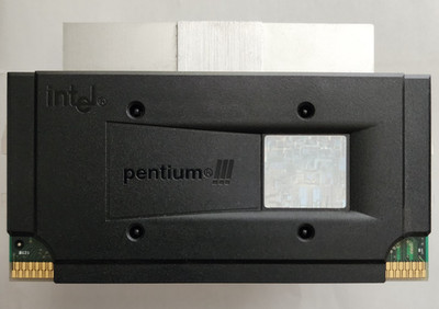Intel Pentium III SL3SB 733 MHz 256/133/1.65 Slot 1 CPU - Vintage Desktop/Server
