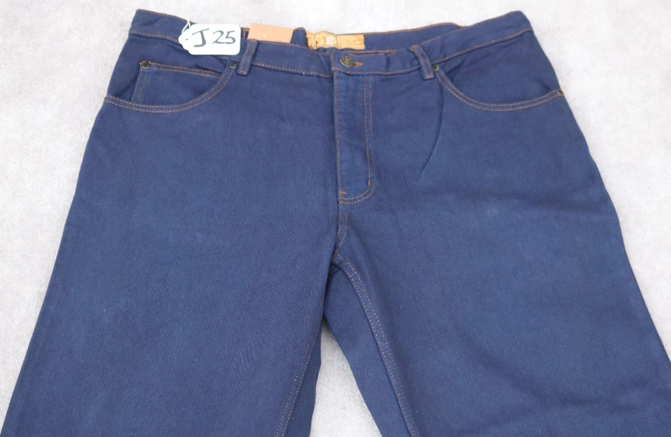 DENIM JEAN Pants for Men -SIZE  W38 X L30. TAG NO. J25 - Image 4 of 4