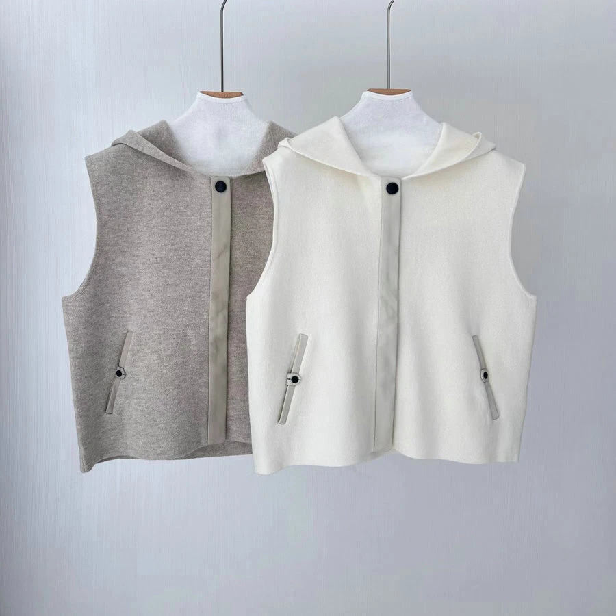 Chaleco tejido de lana de oveja con capucha otoño/invierno para mujer para Brunello Cucinelli Foto 3 de 4