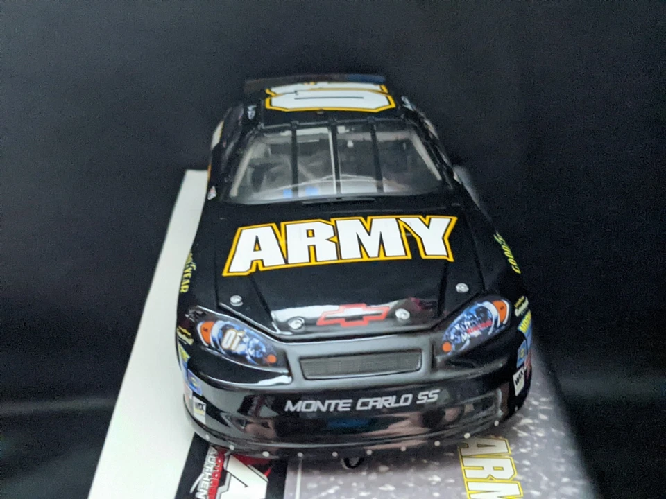 2007 Mark Martin #01 ARMY NASCAR Motorsports Authentics 1:24 DieCast NUOVO - Immagine 3 di 4