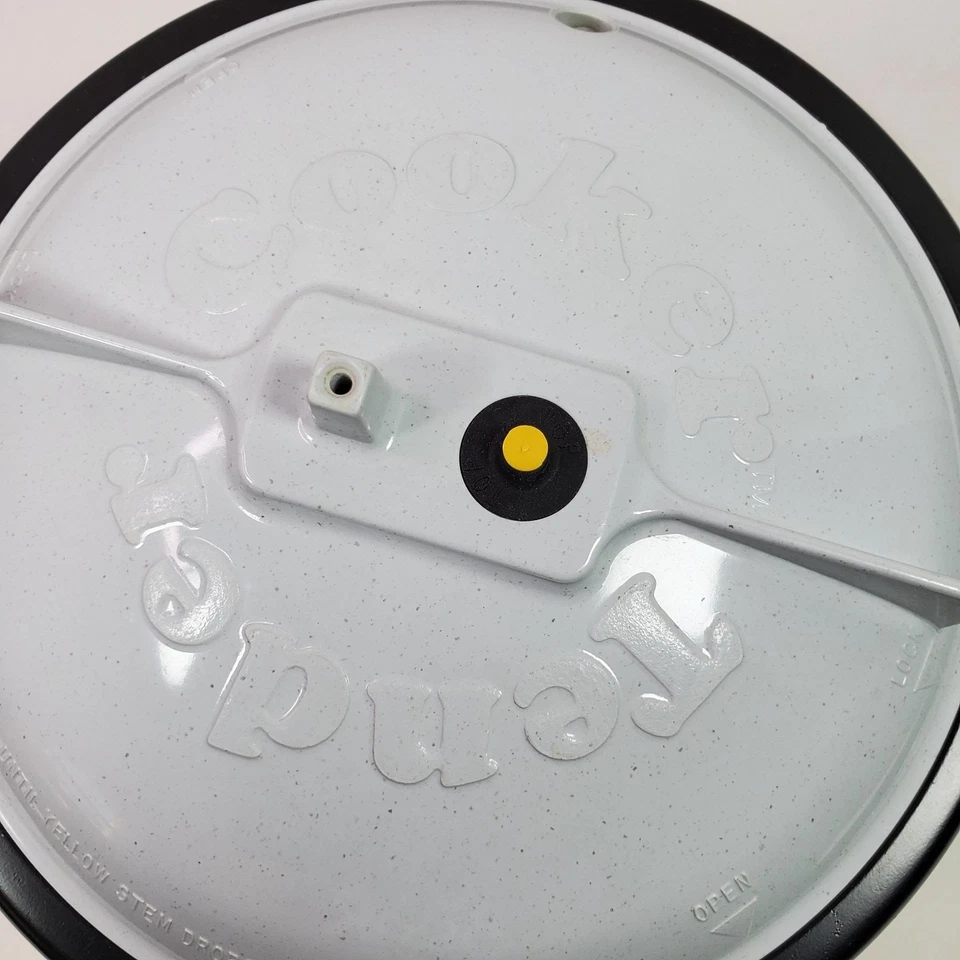 Nordic Ware Tender Cooker Microwave Oven Pressure 2.5 Quart White Cooker - Image 3 of 4