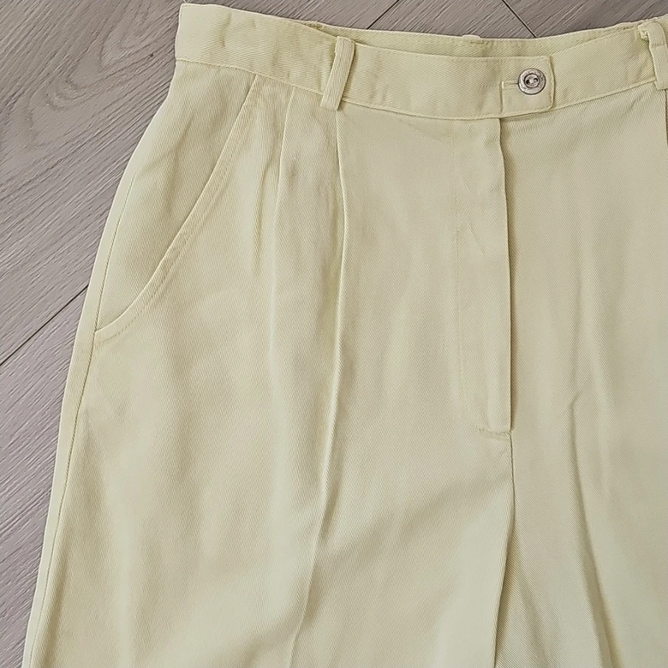Shorts Vintage Ultra 13" Cintura Alta Softgirl Amarelo Manteiga, Vintage Tamanho 6 - Imagem 2 de 4