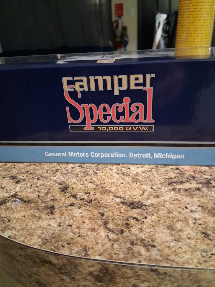 M2 MACHINES 1973 GMC SIERRA 3500 DUALLY SQUAREBODY & ‘69 CHEVY CAMARO RS HAULERS - Image 4 of 4