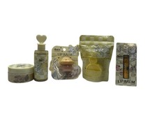 Disney Alice in Wonderland Beauty Gift Set Lip Balm Bath Bomb Scrub