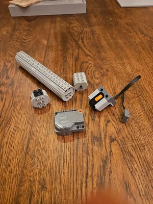 LEGO Electric Power Functions Receiver Unit V2 Print Version 58123BC01 Bundle - Image 1 of 4