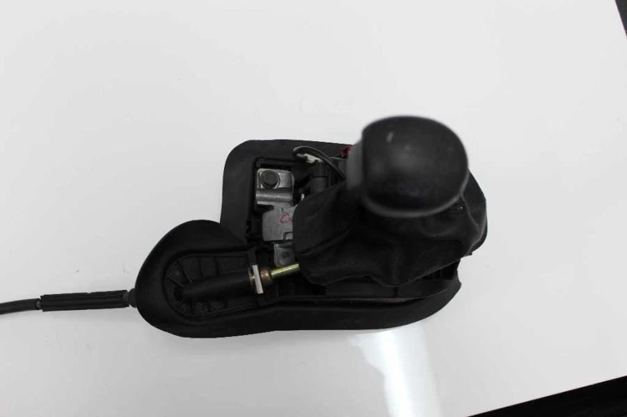Automatic Shift Shifter Assembly With Cables 2000 BMW 323i Foto 2 de 4