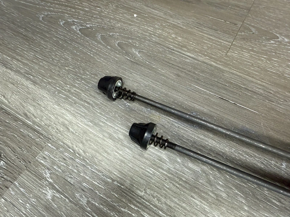 Juego de pinchos de liberación rápida para bicicleta Gary Fisher Repop Ano rojo 100 130/135 Foto 4 de 4