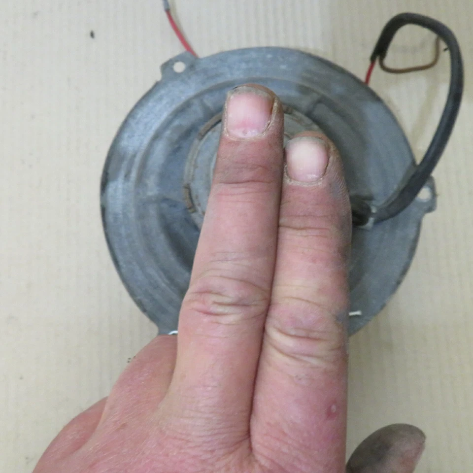 Ventilador aquecedor motor soprador ASTON MARTIN LAGONDA 89-25793 - Imagem 4 de 4