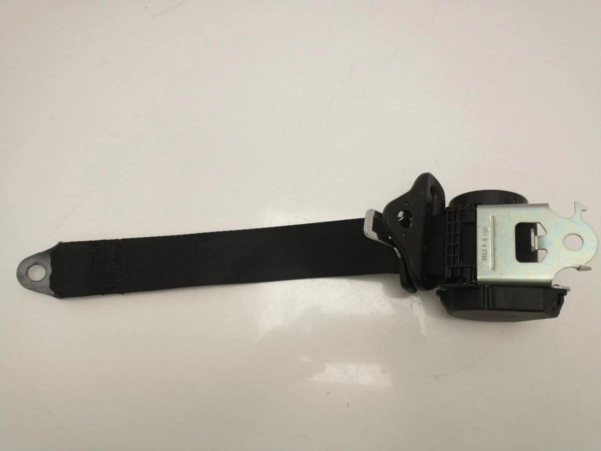 Peugeot 208 seat clearance belt