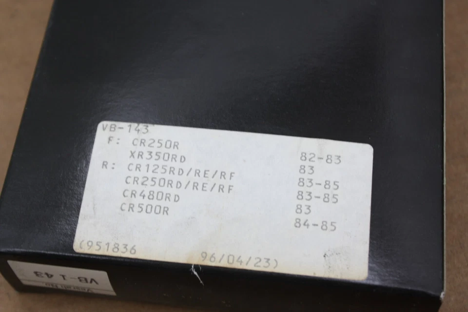 Zapatas de freno delanteras Honda XR350R 1983 hechas con Kevlar Vesrah hechas en Japón Foto 3 de 4