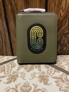 coach medium zip around