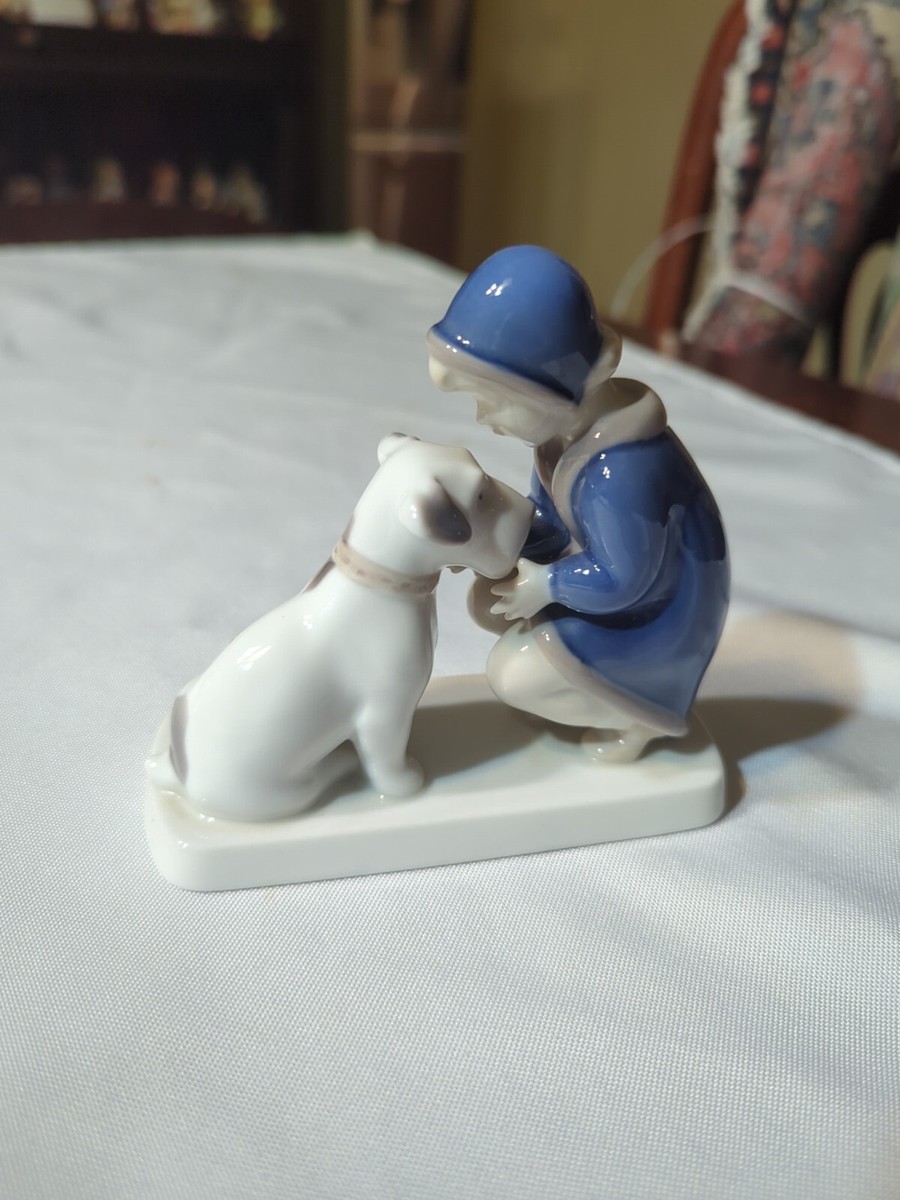 Bing & Grondahl B&G Little Girl with Dog #2163 Figurine Excellent