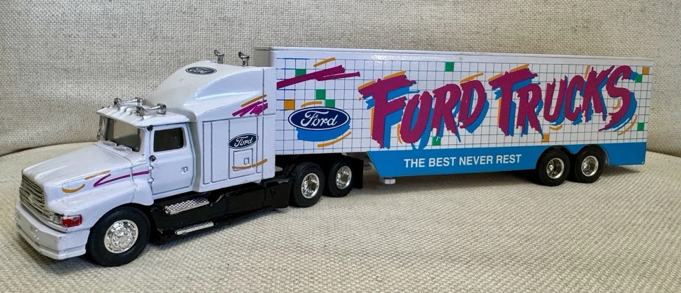 🔥1993 Racing Champions~Ford Aeromax Semi Tractor Trailer~Ford Trucks~1:64 - Image 2 of 4
