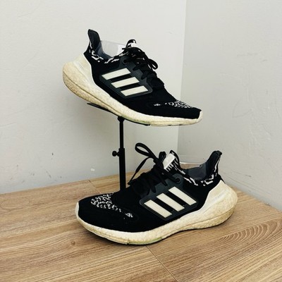 Adidas Ultraboost 22 Black And White Sneaker Women s Size 9