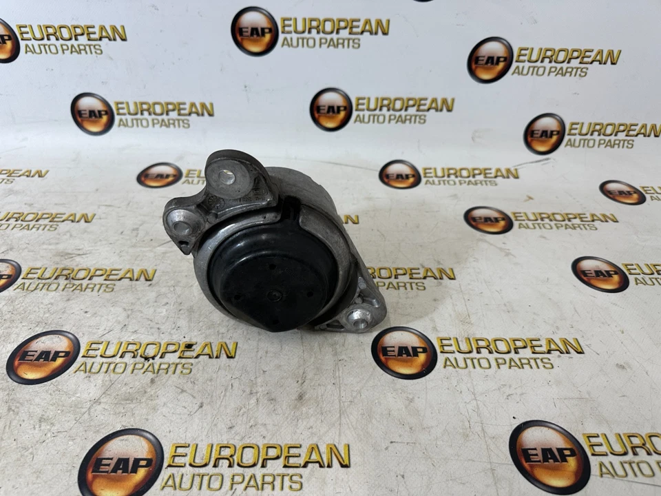2018 MERCEDES W205 C43 AMG 3.0L OEM ENGINE MOUNT LEFT SIDE Foto 2 de 3