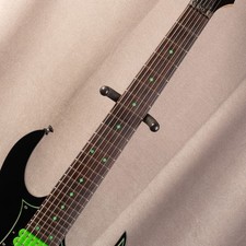 Ibanez UV70P 7-saitige E-Gitarre 5 Stück Ahorn Walnuss Hals