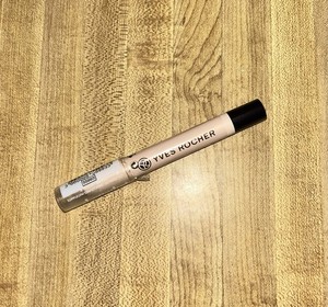Yves Rocher Mattifying And Long-Lasting Lip Primer
