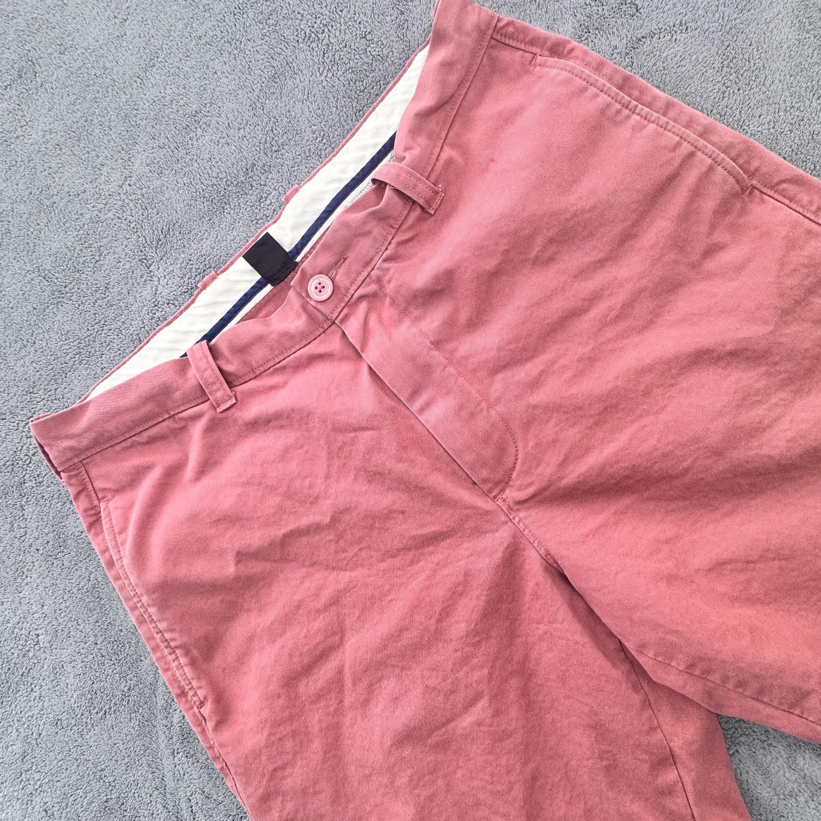 J.Crew Broken-In Shorts Mens 34 Pink Chino 9 Inseam Flat Front Casual Summer