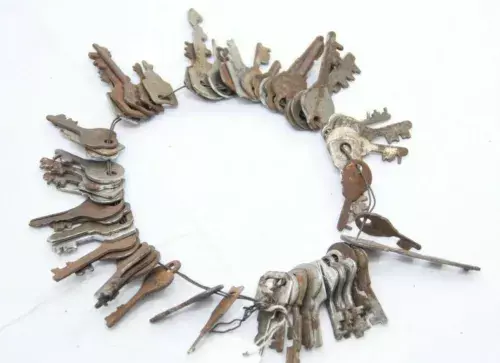 Mixed Lot of 55 Original Antique Vintage Keys Rare Unique Collectible India T2 - Picture 1 of 10