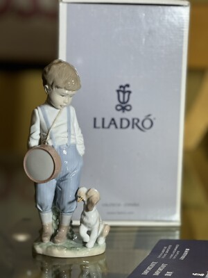 LLADRO ''Friendly Duet'' #6846 Figurine Young Boy with Drum and Puppy Retired!