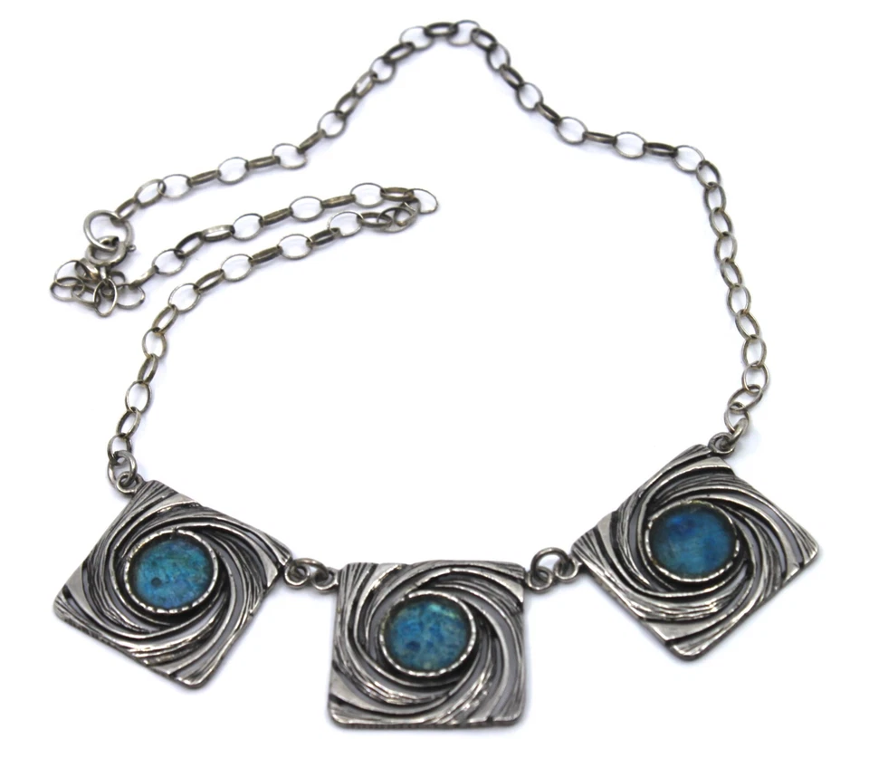 Collar de plata de ley con eslabones cuadrados colgante Israel Foto 2 de 4