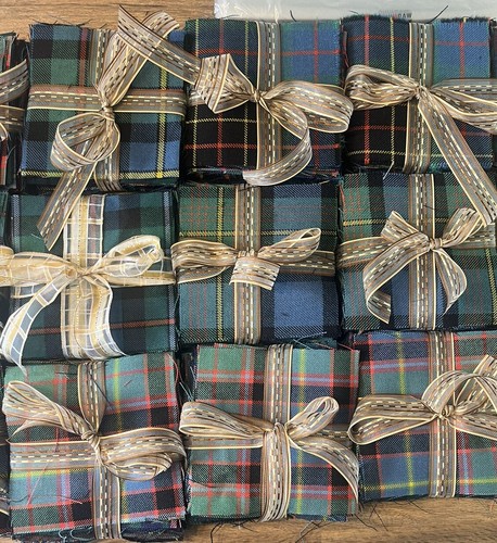 Tartan Quilting Squares Wool X 50 Pieces. 6 Inch By 6 Inch Mixes Green Check - Picture 5 of 6