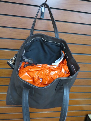 BORSA A TRACOLLA NEIL BARRETT GRANDE PELLE UOMO MADE IN ITALIA Spedizione gratuita!! - Foto 3 di 3