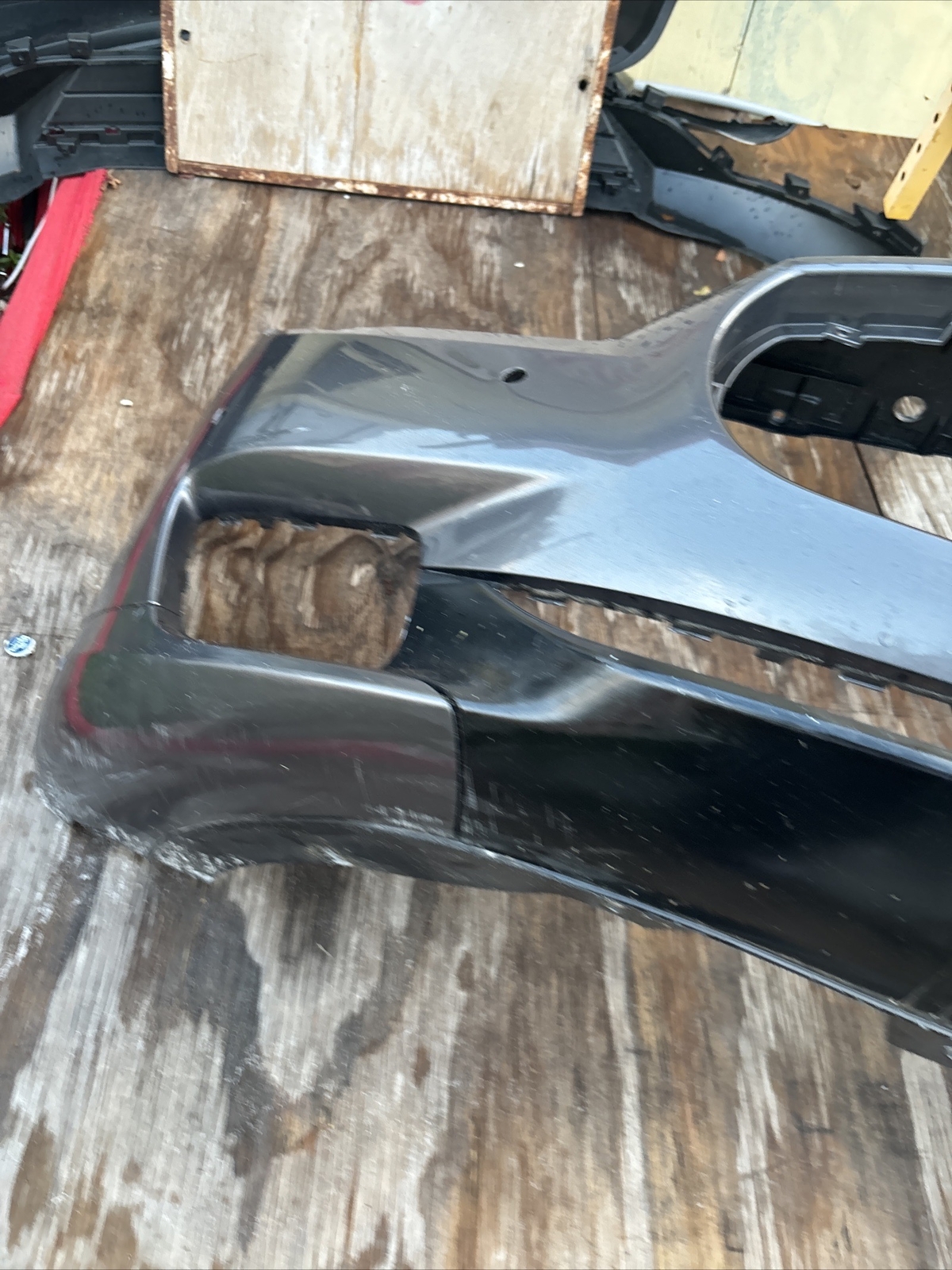 2014-2021 MASERATI QUATTROPORTE FRONT BUMPER COVER W/PARK ASSIST GRIGIO MARATEA