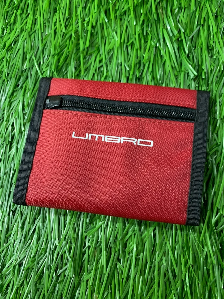 CARTERA FUTBOL SELECCIÓN INGLATERRA 2005/2006 UMBRO ORIGINAL TALLA ÚNICA Foto 2 de 4