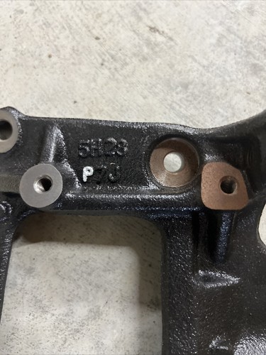 97-01 Honda CRV A/C Compressor Engine Mount Bracket B20 P7J 97 98 99 00 01 - Picture 2 of 3