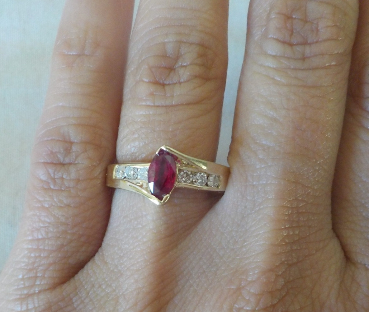 Solid 14K Yellow Gold Solitaire Ruby Diamond Ring… - image 3