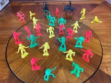 Tim Mee Cowboys Indians Lot of 30 Western Plastic Figures Toys Vintage