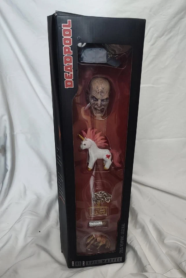 NECA Ultimate Deadpool Epic Marvel 1/4 Scale Action Figure 18" - Image 4 of 4