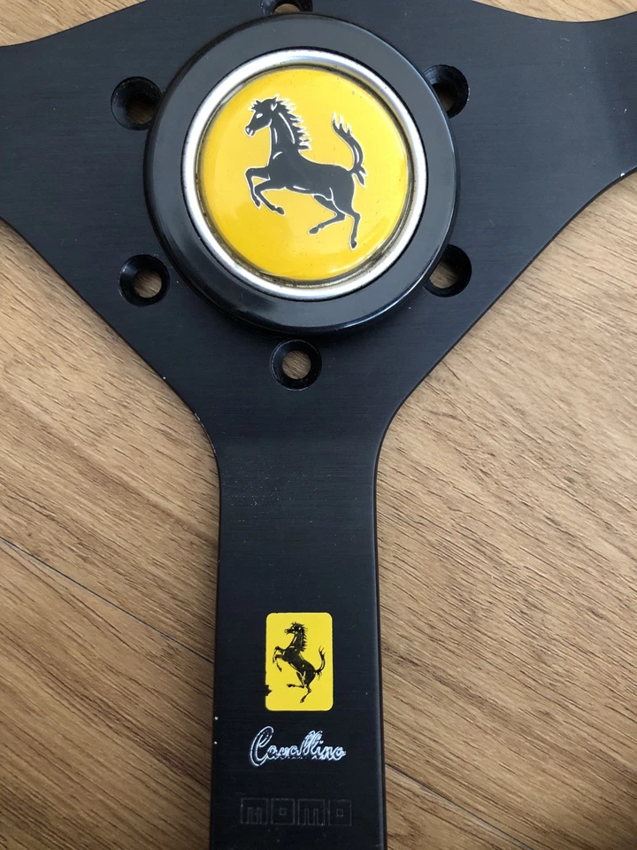 Volante deportivo Momo C35 Ferrari Cavallino 308 328 Dino GT4 Mondial botón bocina GTS Foto 2 de 4