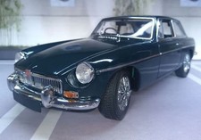 AUTOart 1/18 MGB GT Coupe Mk II Green Model Car Not specified
