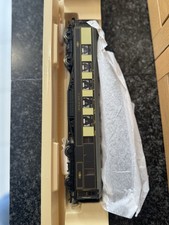 Hornby R4163/R4166 Pullman Parlour Car 2nd Class And Brake Car 2nd Class