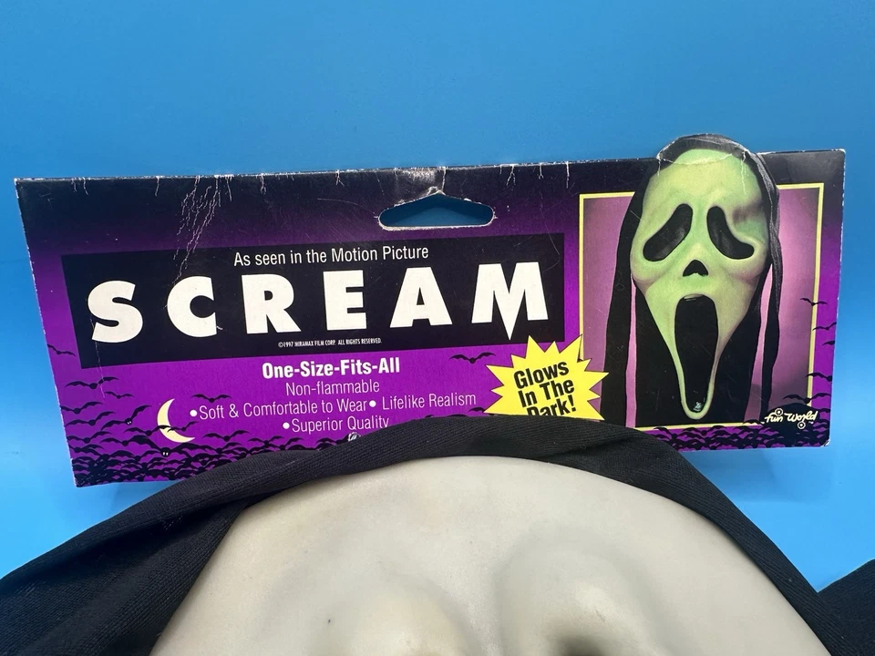Scream Ghost Face Mask 1997 Officially Licensed Fun World Glows in the Dark New - Image 2 of 4