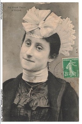 AWSP1-0032-FEMME - A Doux Land D' Anjou