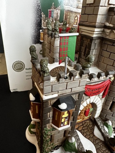Vintage Dept. 56 Dickens Village Heathmoor Castle 58313 with box light 1999 - Picture 18 of 24